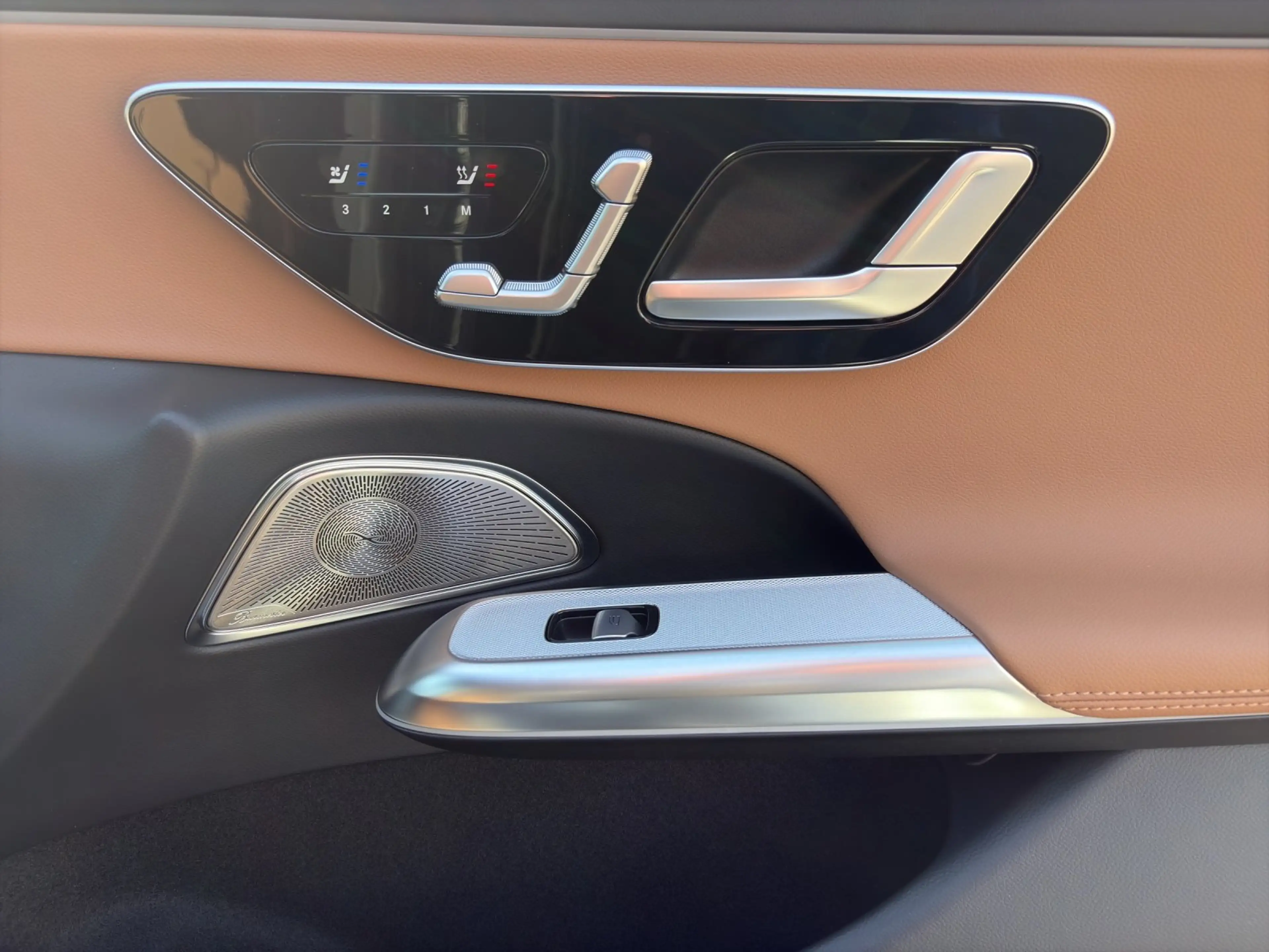 Mercedes-Benz E 450 d 4M AMG Distro AIRMATIC Burme4D HUD 360° — photo 15