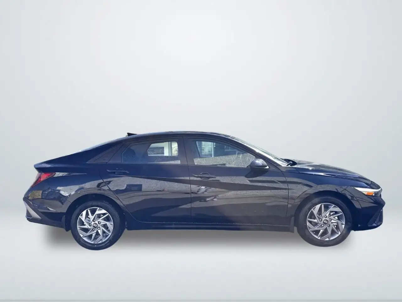 Hyundai ELANTRA снимка Hyundai ELANTRA