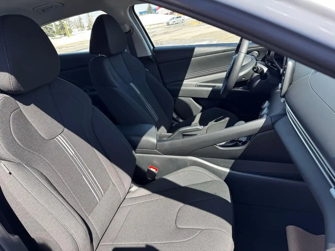 Hyundai ELANTRA снимка Hyundai ELANTRA
