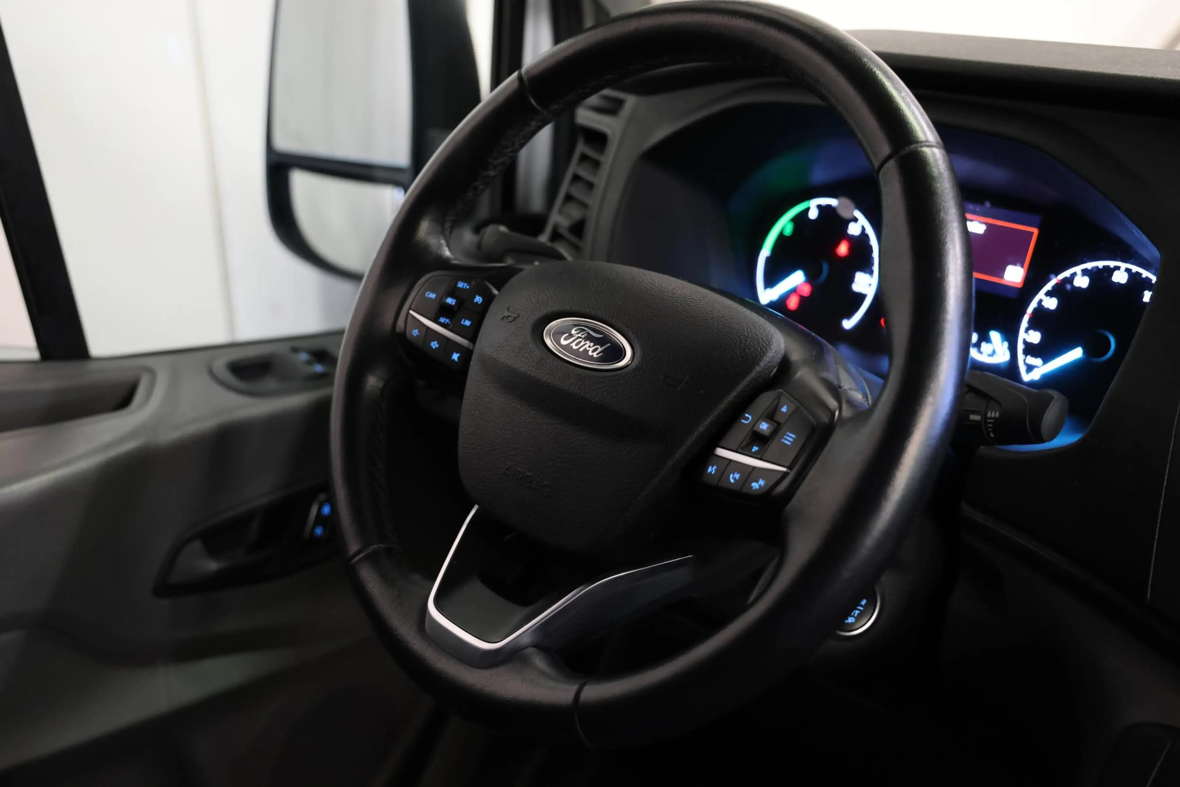 Ford E-Transit 350 L3H2 Trend 68 kWh Zonder Begrenzing — photo 7