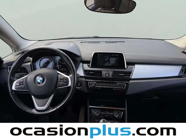 BMW 2 Series view 6