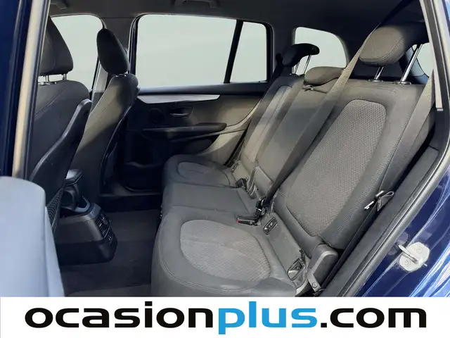 BMW 2 Series view 11