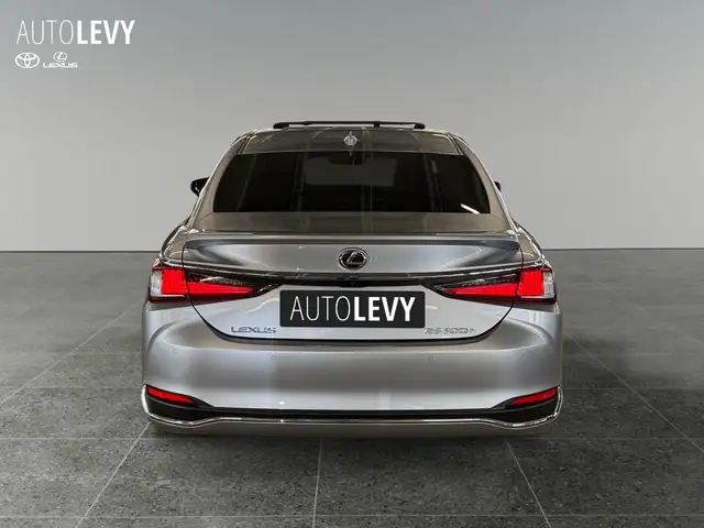 Lexus Es view 5