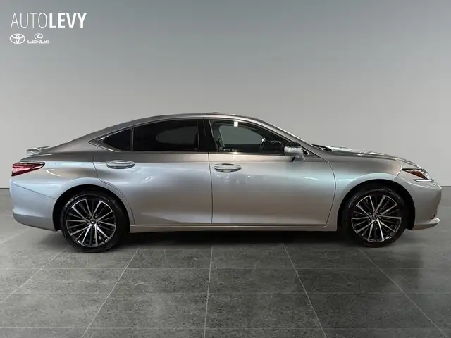 Lexus Es view 7