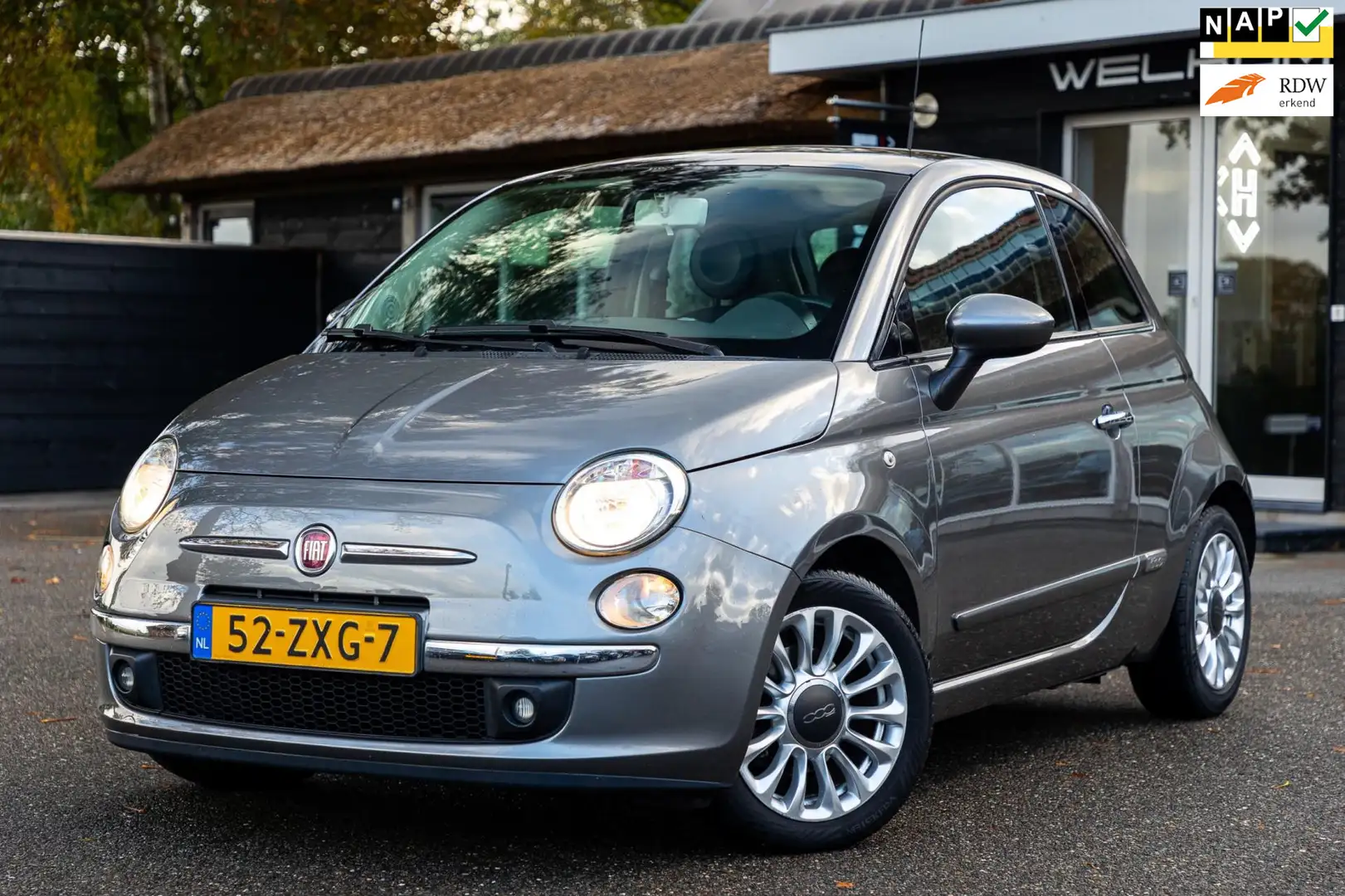 Fiat 500 1.0 TwinAir Lounge Panoramadak I Airco I LM Velgen Grau - 1