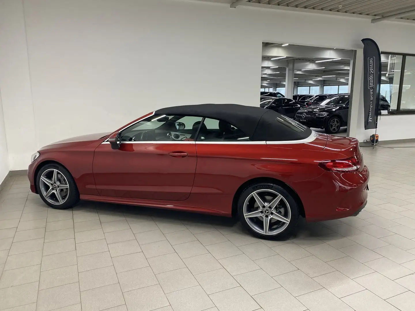 Mercedes-Benz C 220 d 4M CABRIO AMG+DIST+AHK+AIR+LED+KAM+COMAN Rot - 2