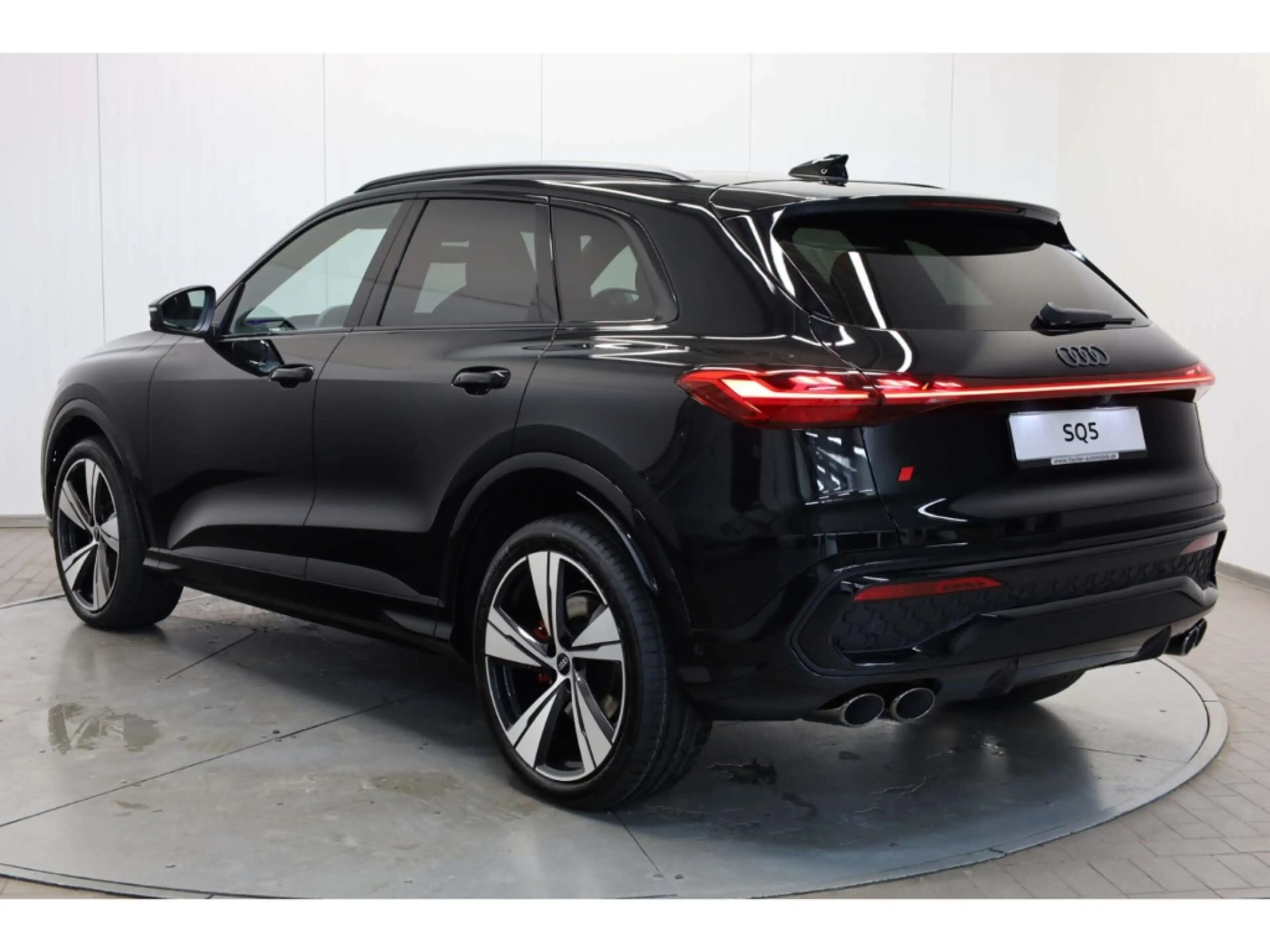 Audi SQ5 TFSI quattro — photo 4