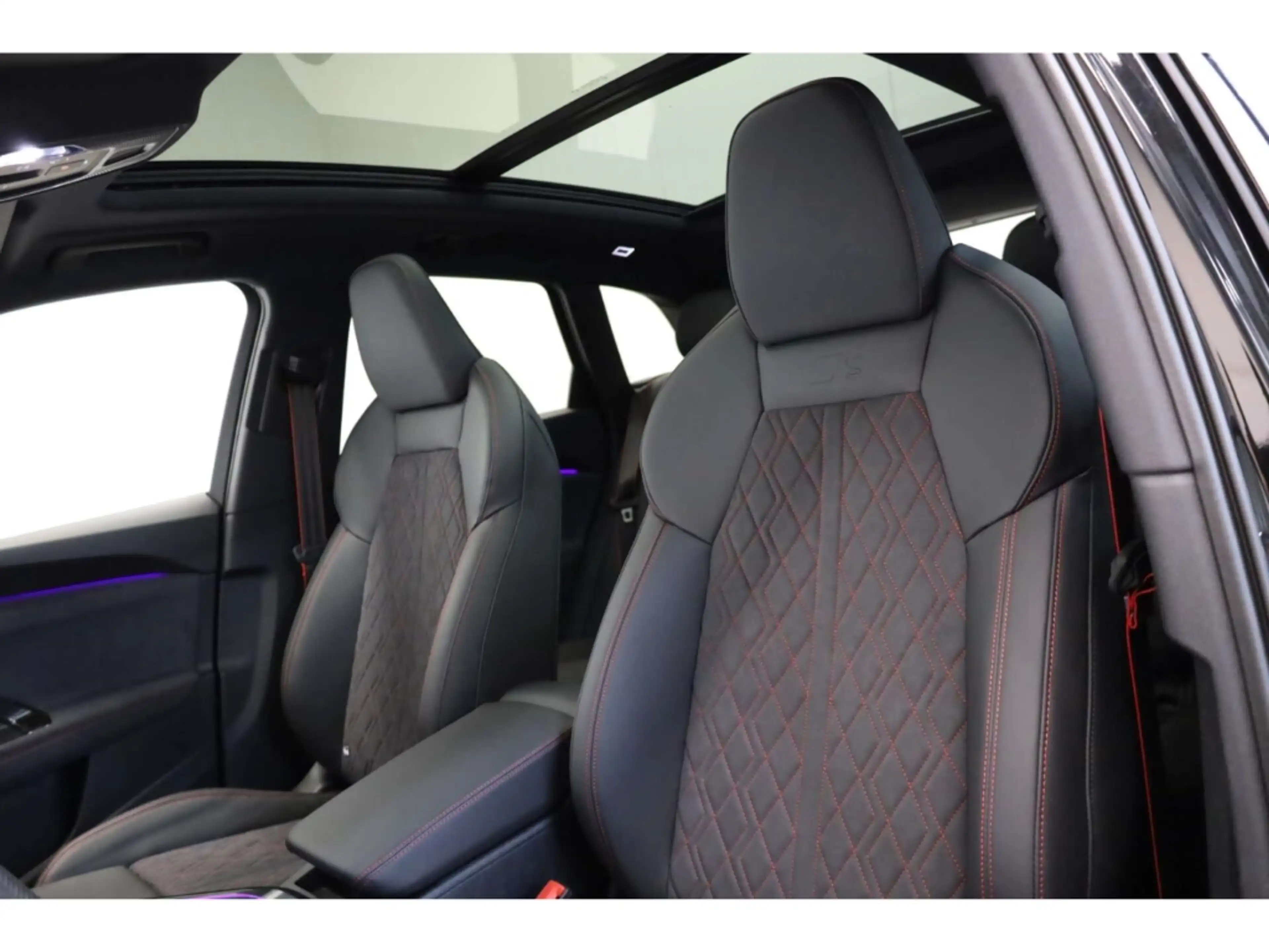 Audi SQ5 TFSI quattro — photo 10