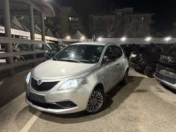 Ypsilon 1.3 mjt Platinum s 95cv
