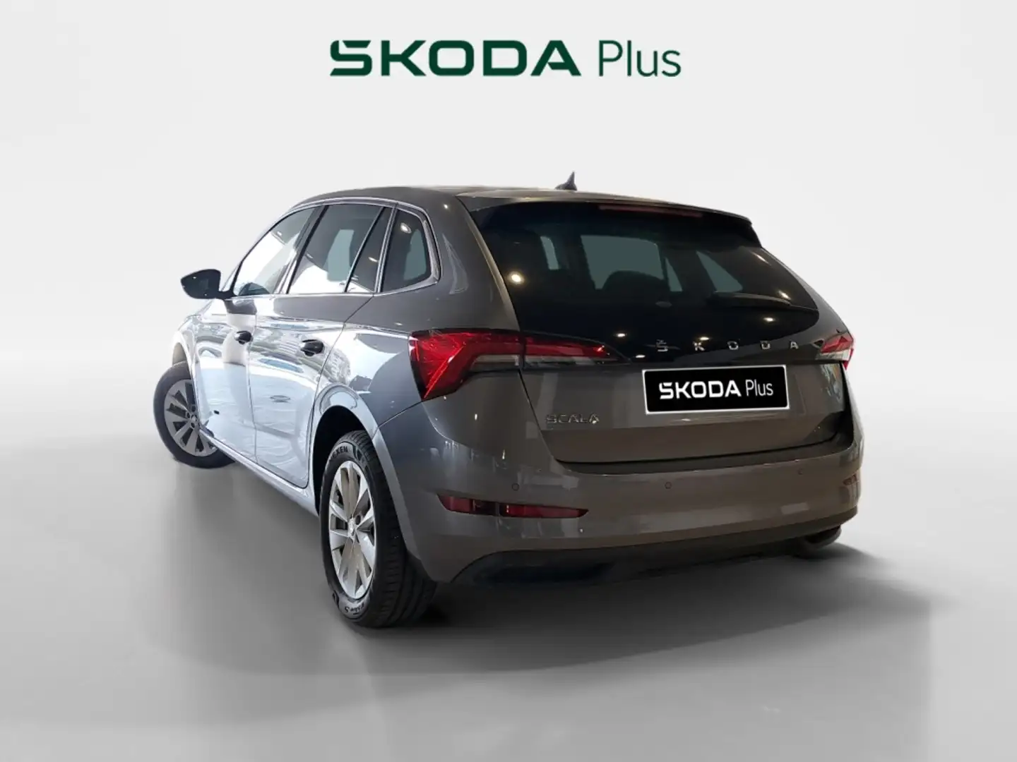 Skoda Scala BERLINA CON PORTON 1.0 TSI 70KW AMBITION 95 5P Gris - 2