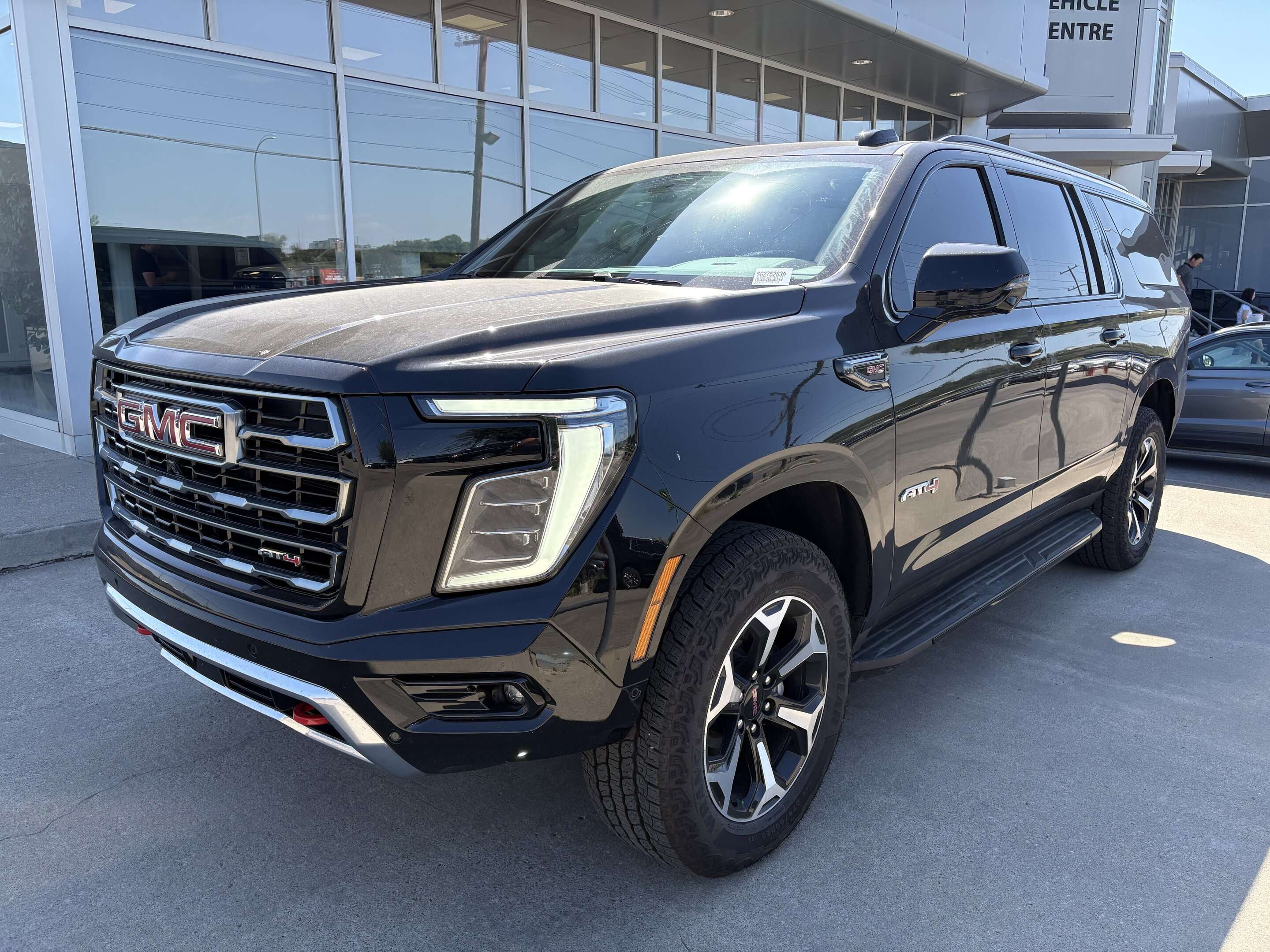 2026 GMC Yukon AT4 | 6.2L V8 | 8-PASS | AT4 PREF PKG | PANO ROOF