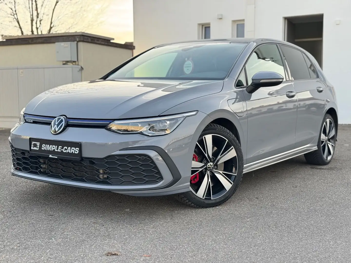 Volkswagen Golf VIII Lim. GTE eHybrid *MONDSTEIN*AMBIENT*WI Gris - 2