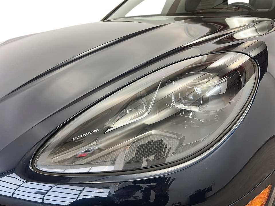 2020 Porsche Macan GTS AWD PREMIUM PACKAGE PLUS NIGHT BLUE alt 3