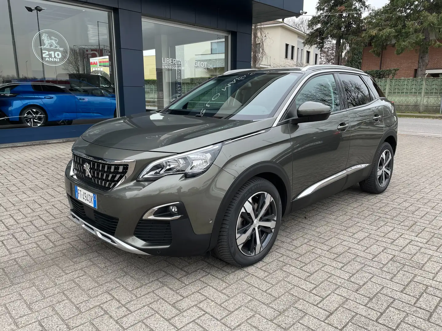 Peugeot 3008 1.5 Bluehdi Allure 130CV EAT8 Grigio - 1