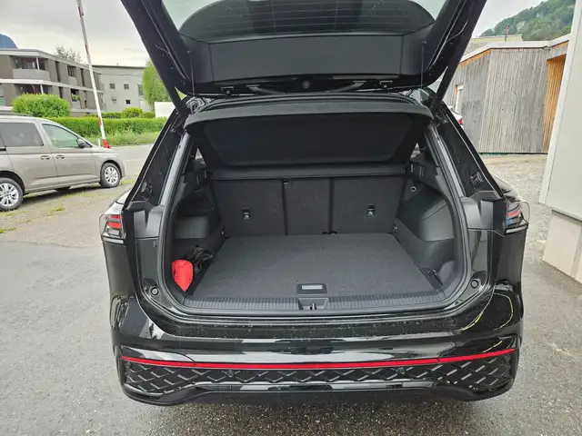 Volkswagen Tiguan 2.0 TDI 142 kW 4Motion R-Line Ansicht 5