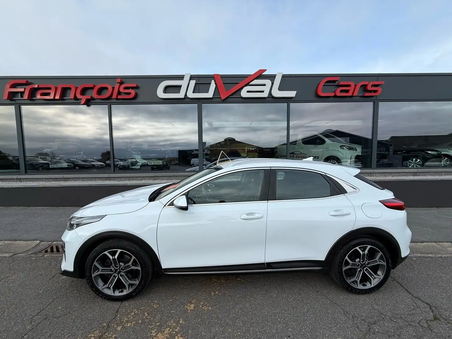 Kia XCeed 🤩ETAT EXCEPTIONNEL😍GAR 1AN✅PRET A IMMATRIC Blanc - 1