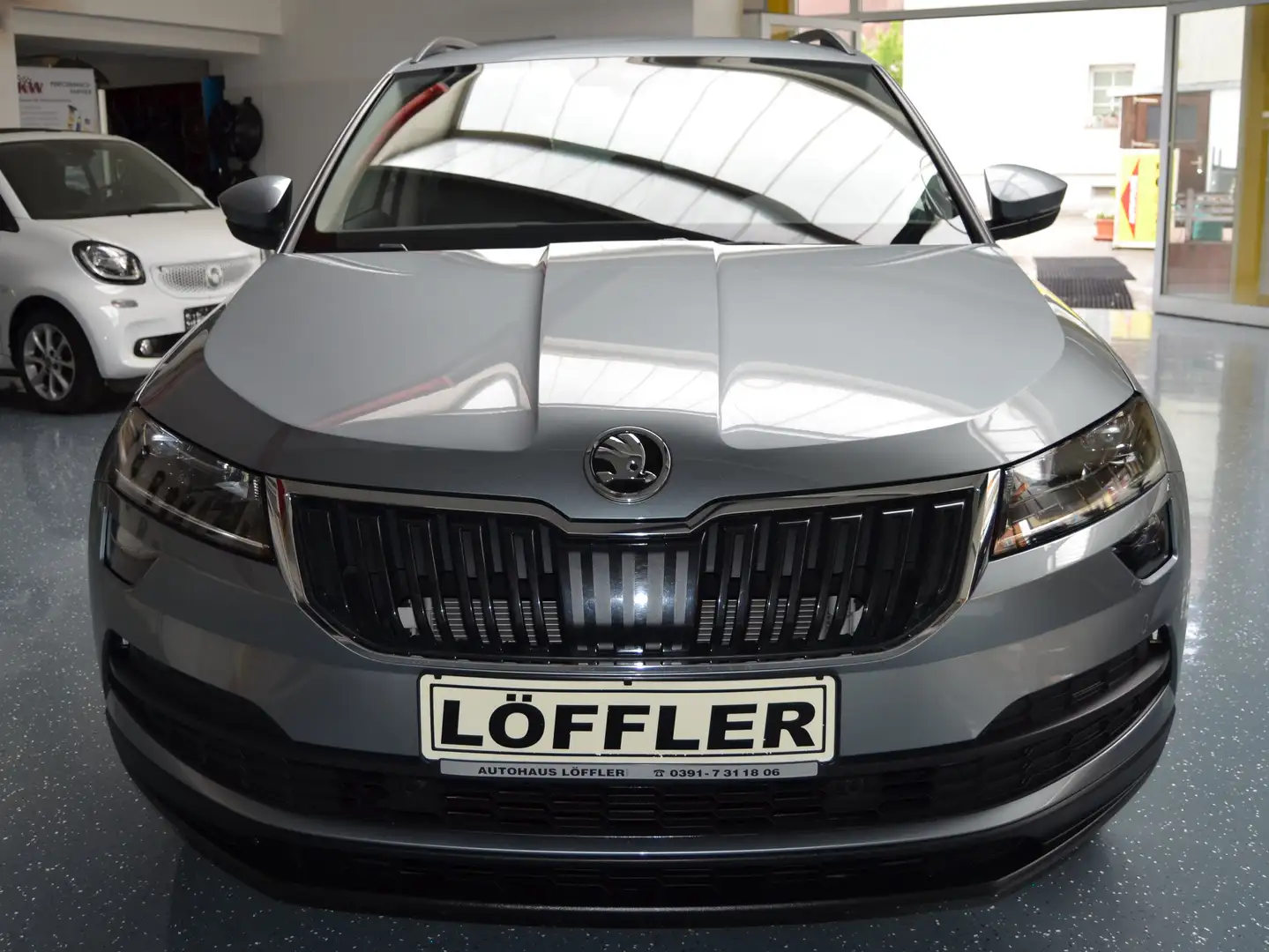 Skoda Karoq Style top gepflegt 12 Monate Garantie Gris - 2