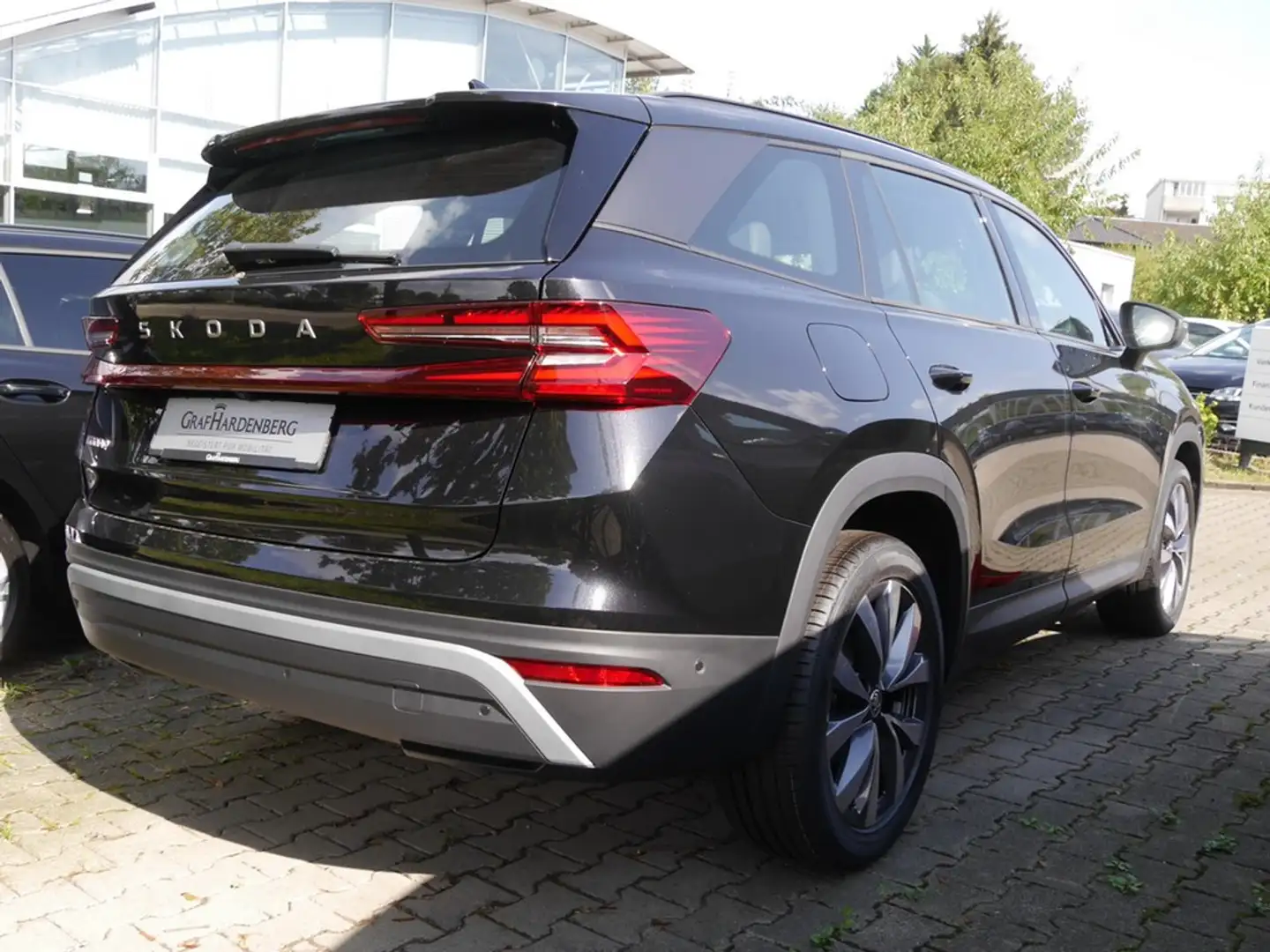Skoda Kodiaq Selection 2.0 TDI DSG Navi AHK ACC Schwarz - 2