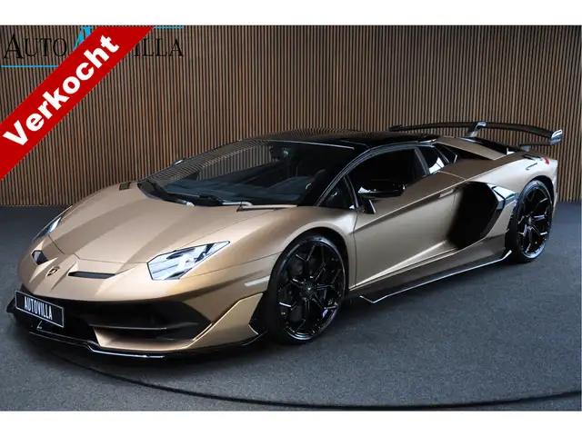 Lamborghini Aventador 6.5 V12 SVJ Roadster Lift Shiney Carbon Camera 1-8