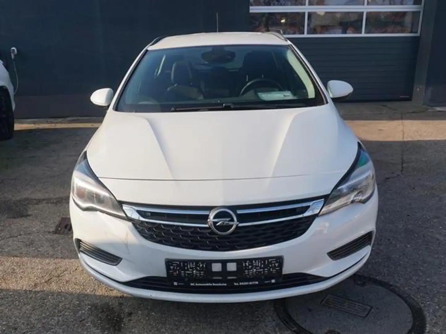 Opel Astra Business Start/Stop Bílá - 2