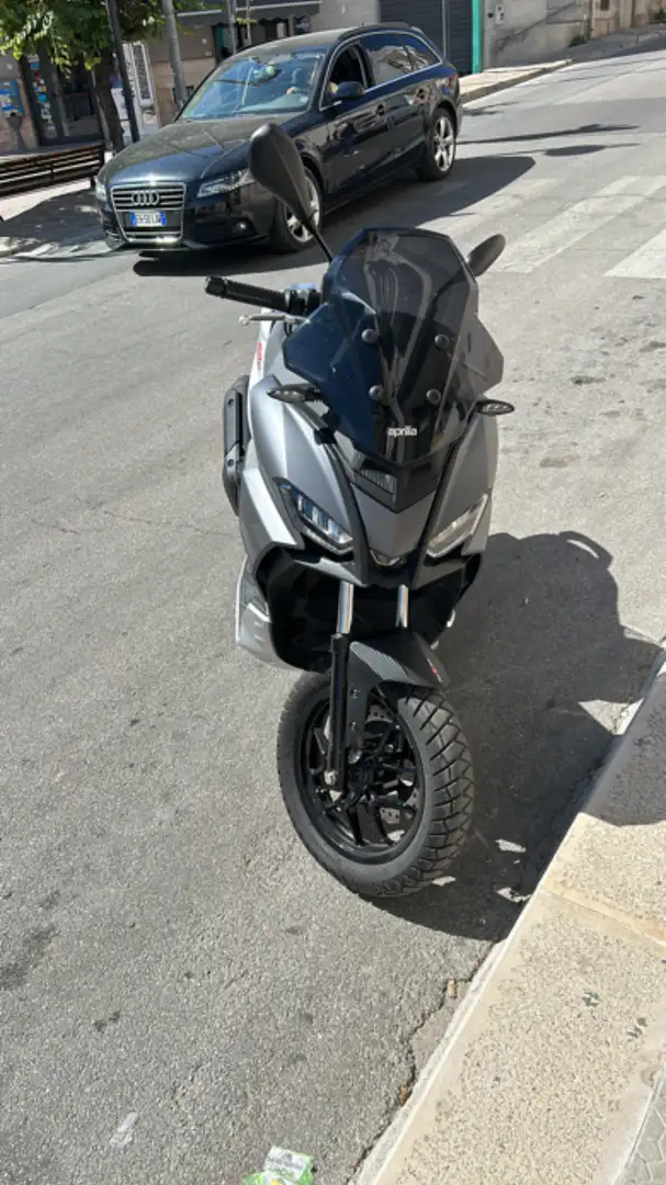 Aprilia SR GT 125 - 1