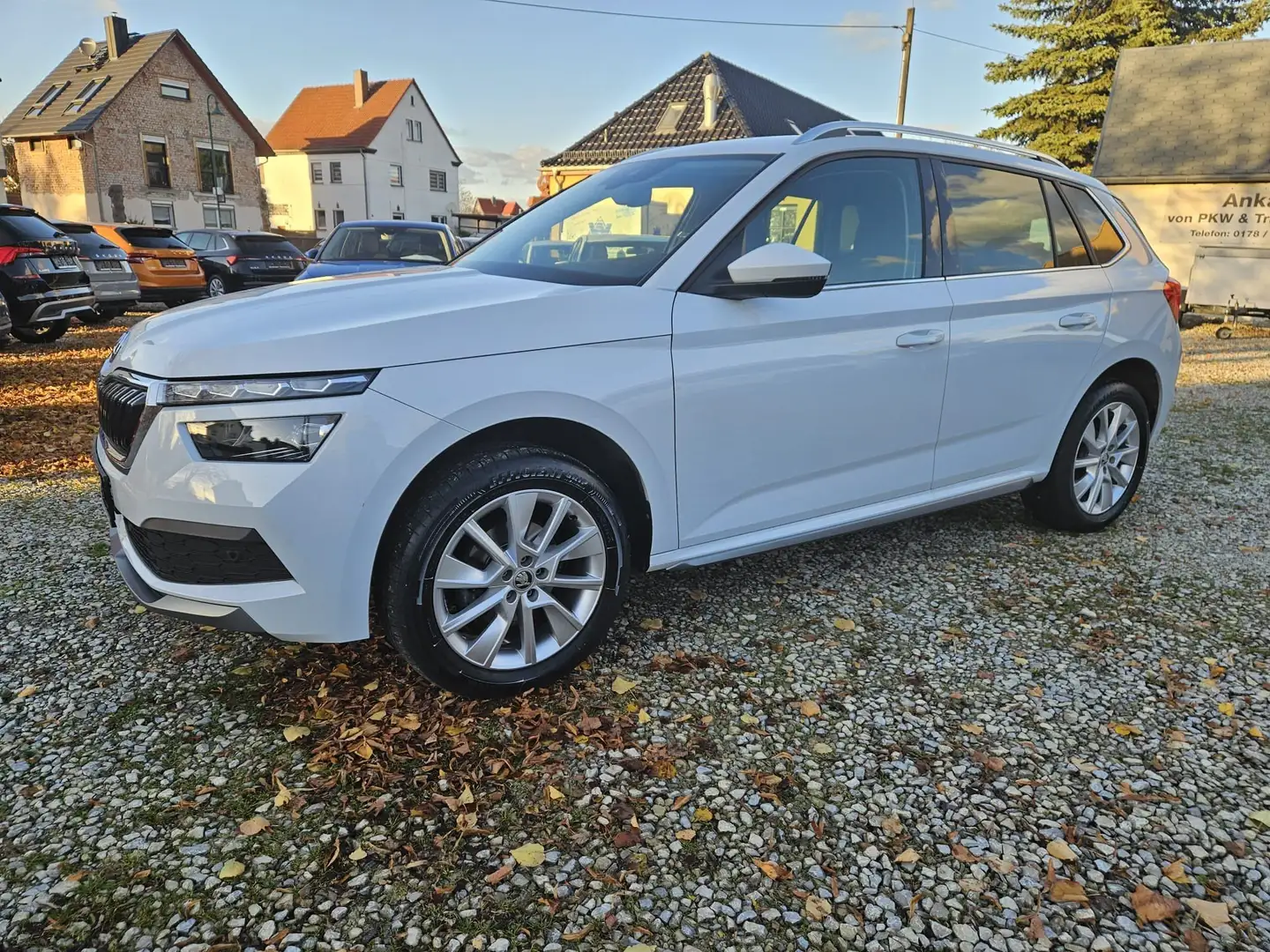 Skoda Kamiq Style beh.Lenkrad / Anhängerkupplung Weiß - 1