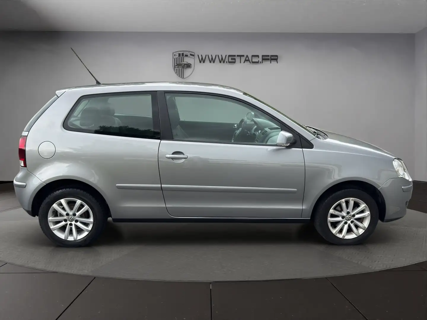 Volkswagen Polo Polo TDI 70 Confort Grau - 2