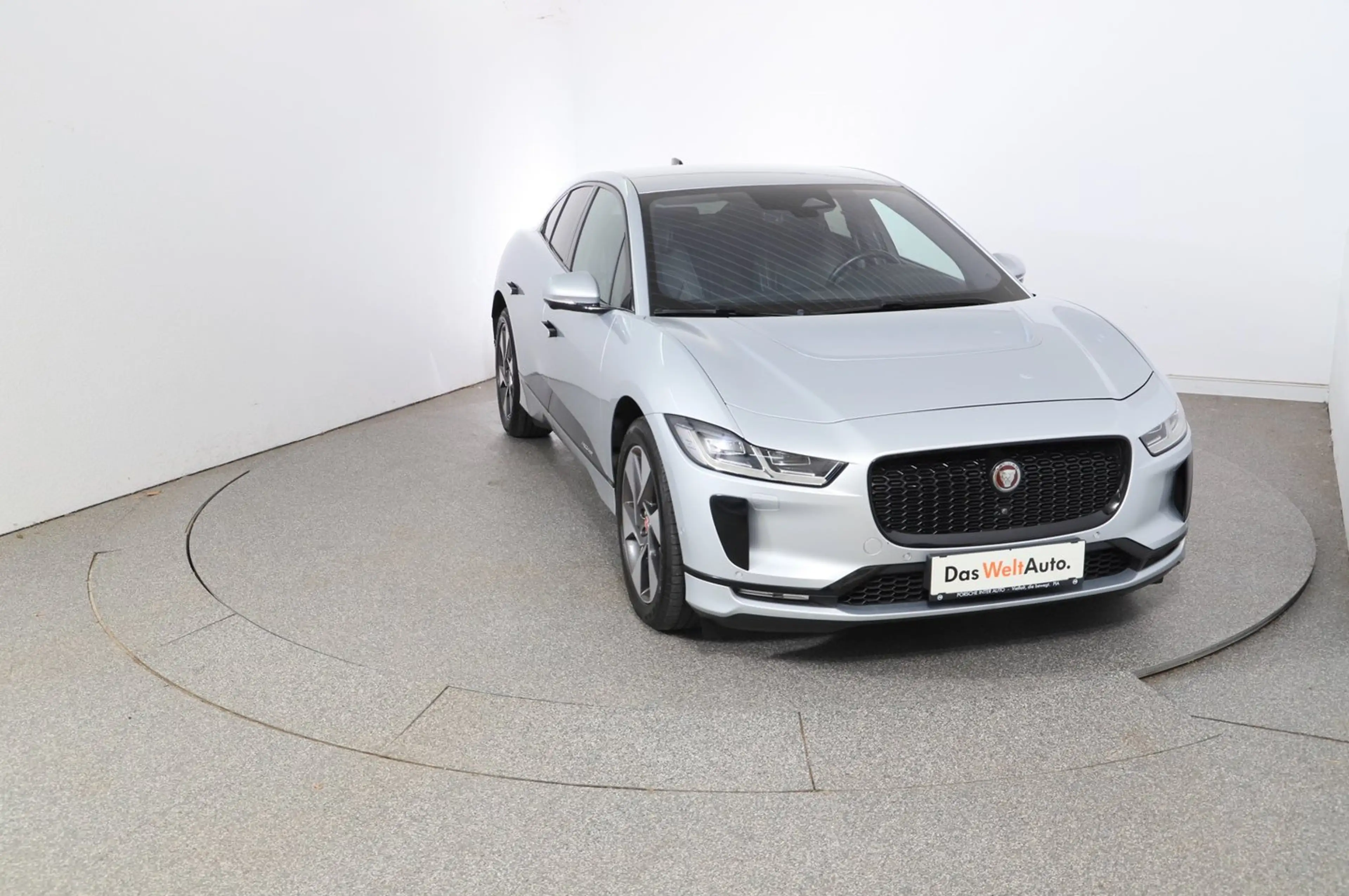 Jaguar I-Pace SE EV400 90kWh AWD — photo 2