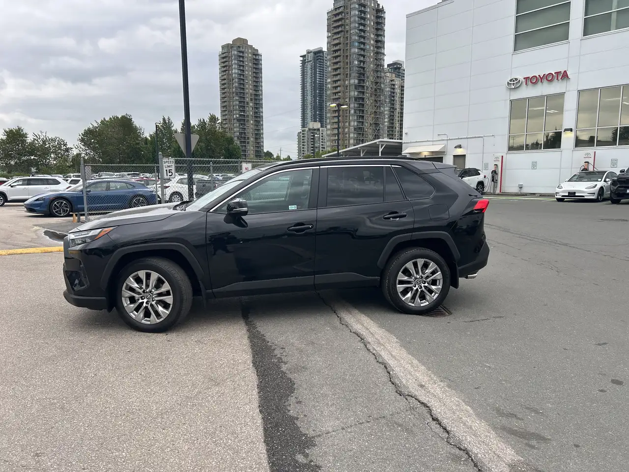 Toyota RAV 4 снимка Toyota RAV 4