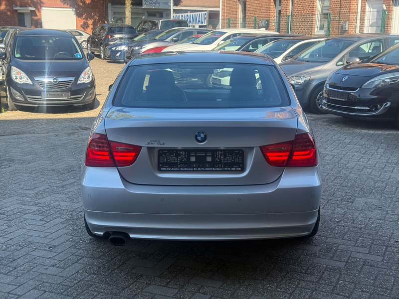 BMW 318 i*MFL*1 HAND*NUR 94TKM*PDC*SHZ*** — photo 4