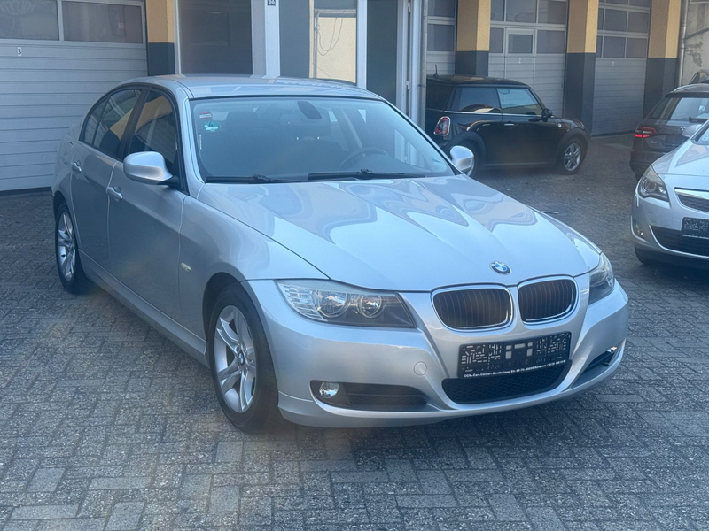 BMW 318 i*MFL*1 HAND*NUR 94TKM*PDC*SHZ***