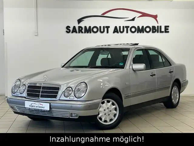 Mercedes-Benz E 240 ELEGANCE 62tkm Schiebeda. Xenon  PDC