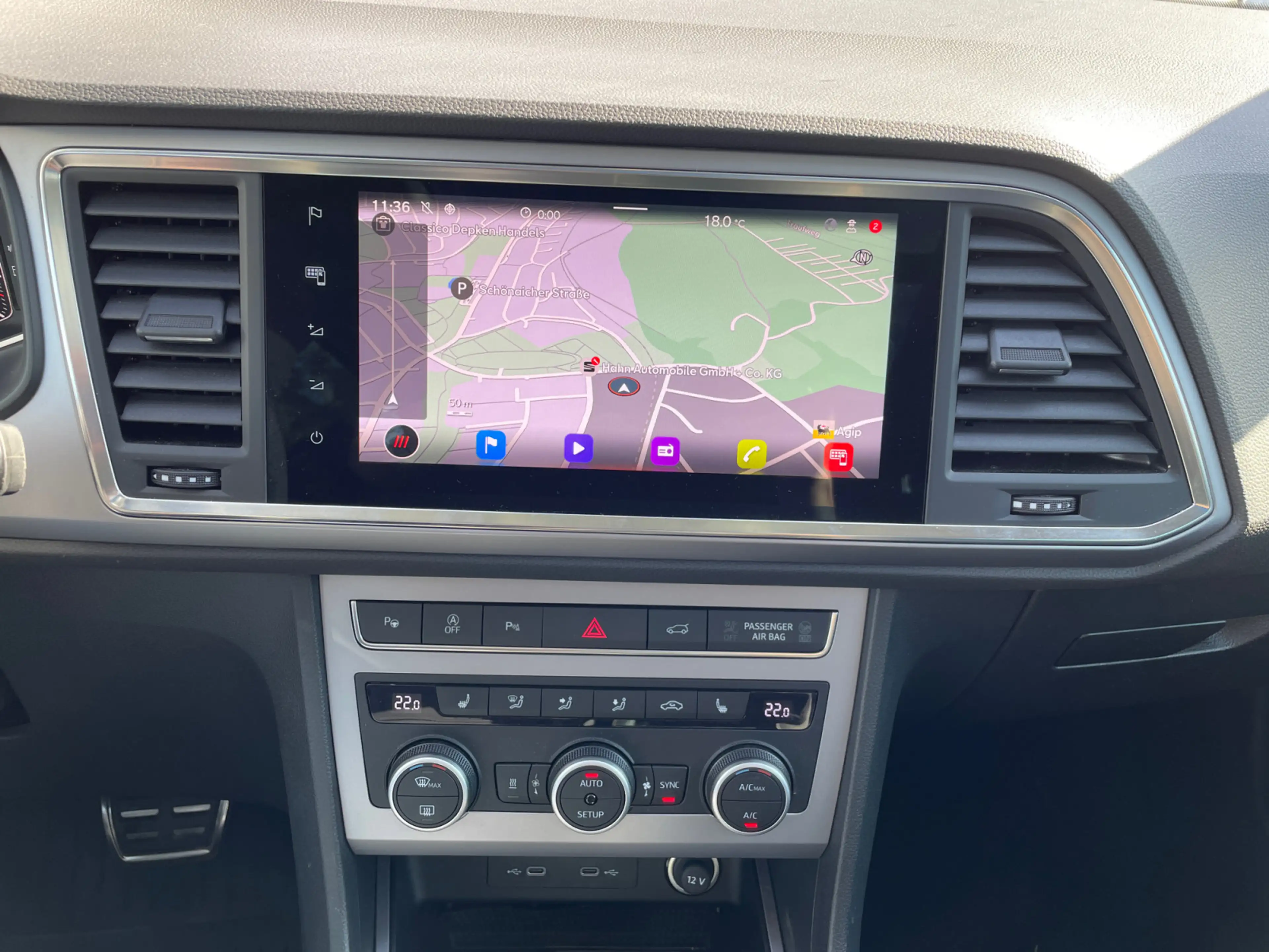 SEAT Ateca FR 2.0TDI DSG LED AHK Pano Standh Navi ACC — photo 7