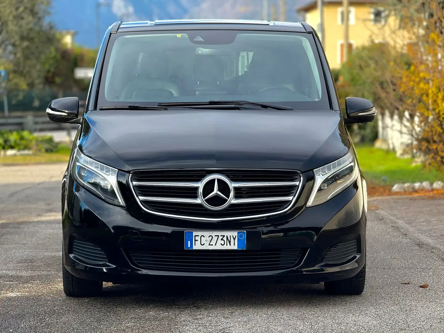 Mercedes-Benz V 250 Premium Extralong - 2