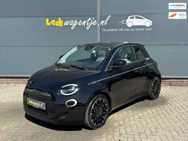Fiat 500e La Prima 42 kWh *pano *camera *leder *stoelverw.