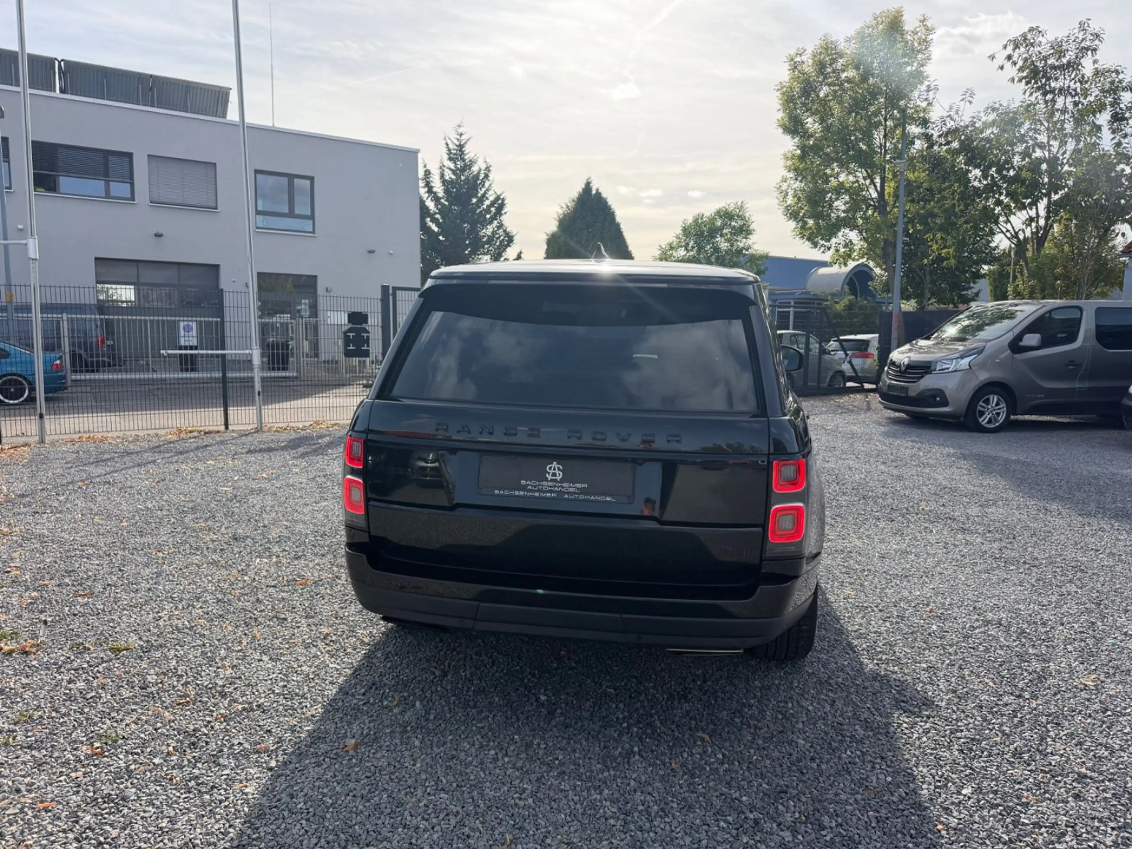 Land Rover Range Rover Vogue — photo 4
