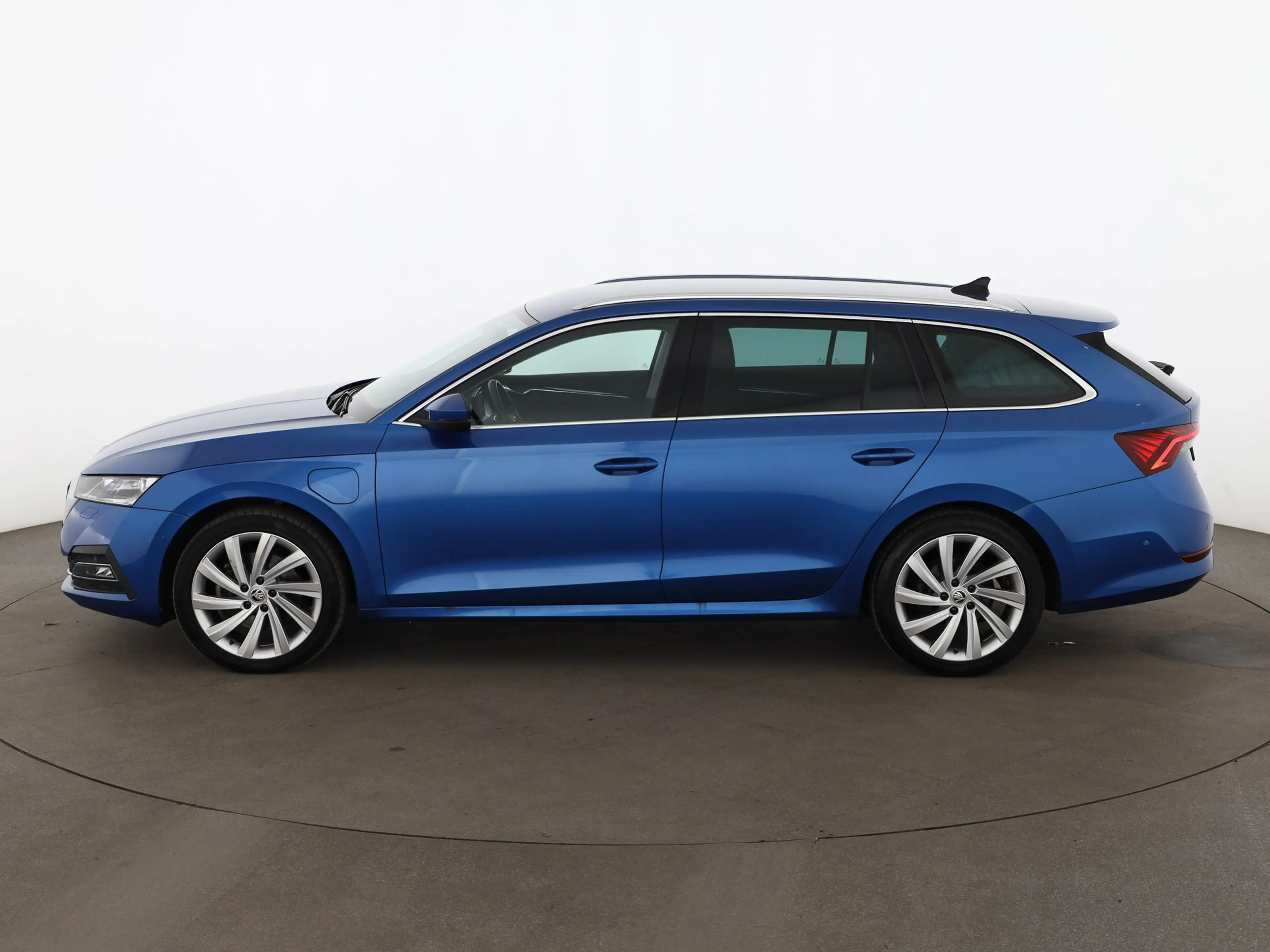 Skoda Octavia Combi 1.4 TSI Style iV Aut MATRIX HEAD-UP — photo 6