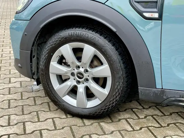 Mini Cooper Cooper view 9