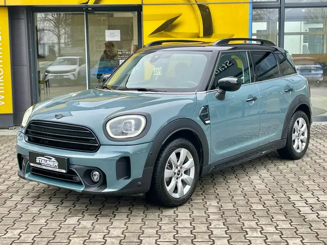Mini Cooper Cooper view 2