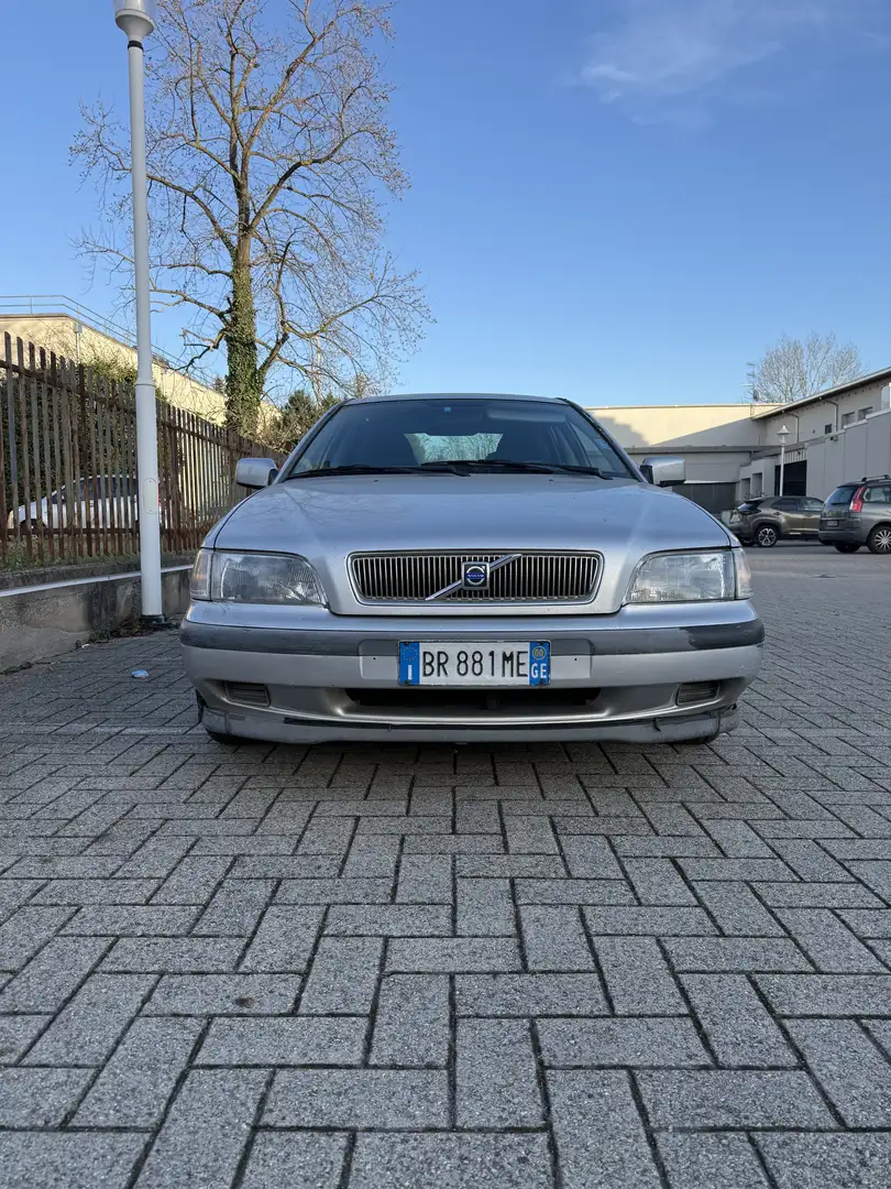 Volvo S40 - 1