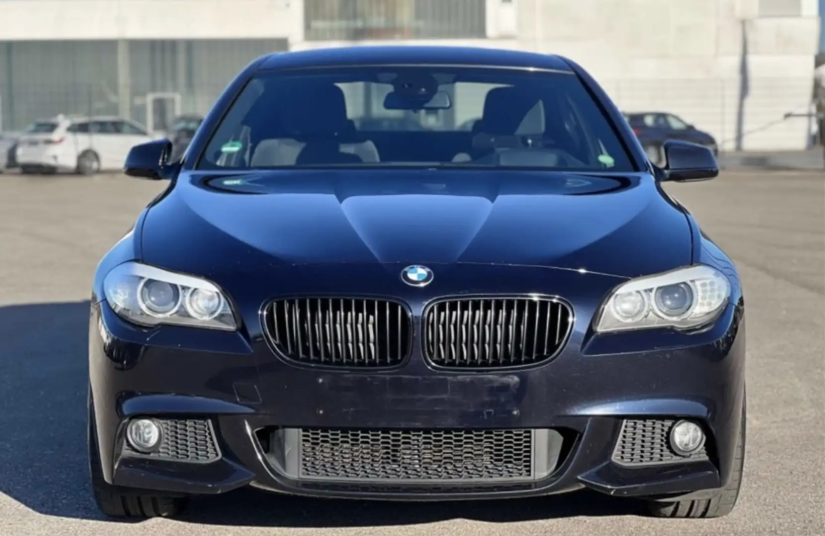BMW 520 520d M-Paket Schwarz - 2