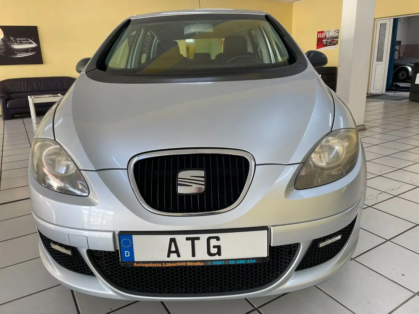 SEAT Altea Reference Comfort,  1.6,  75 KW/102 PS ! Grau - 2