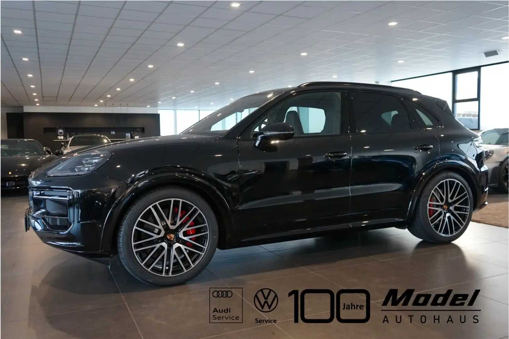 Porsche Cayenne GTS | Pano | SportDesign | Carbon | 22" Schwarz - 1
