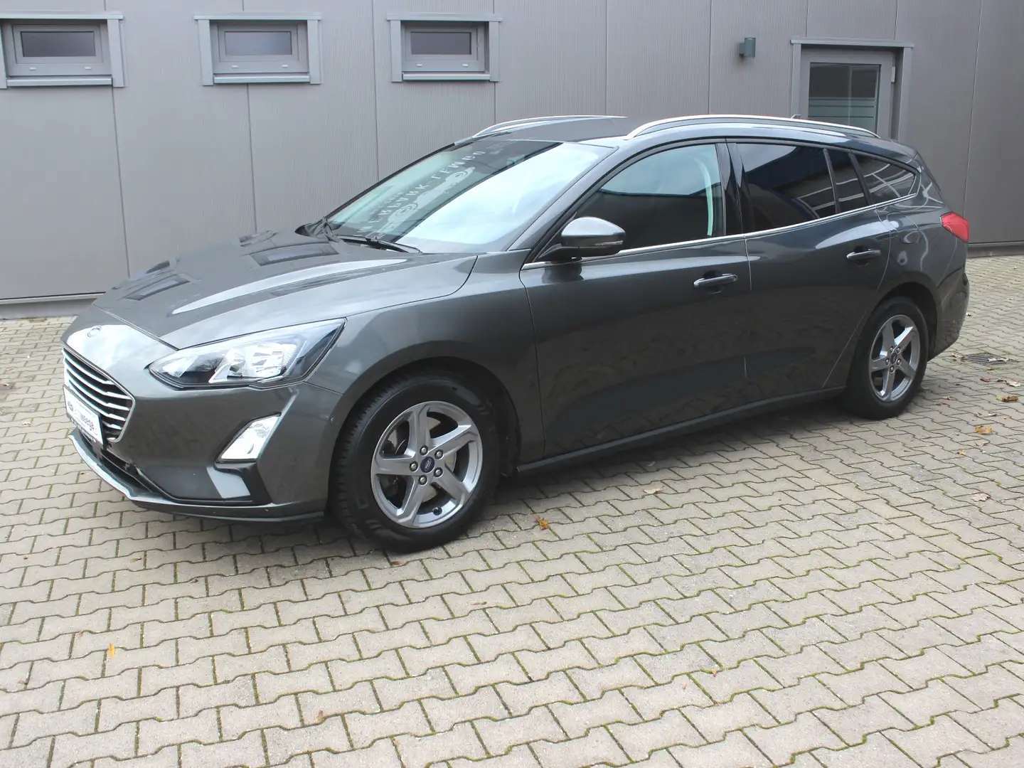 Ford Focus Cool & Connect 1,0 EcoBoost Start/Stopp Gris - 2