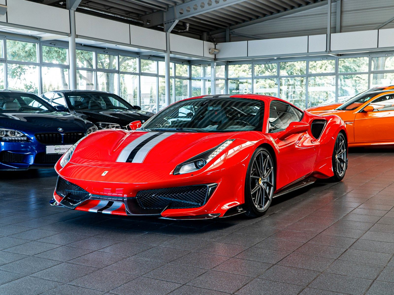 Ferrari 488 — photo 2