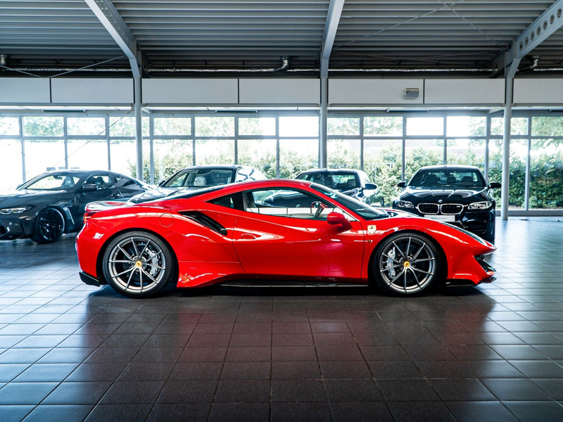 Ferrari 488 — photo 7