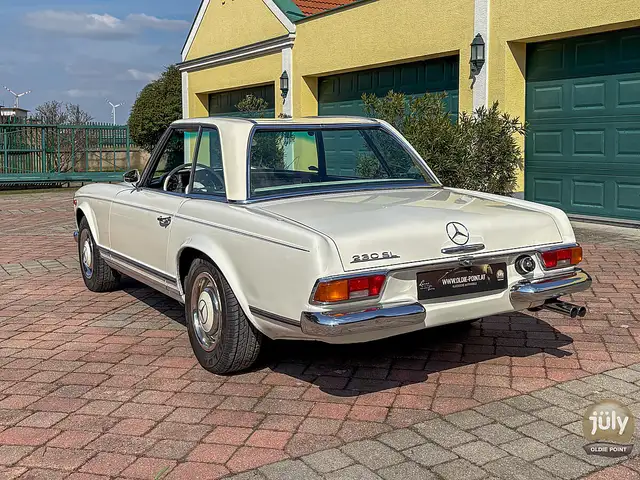Mercedes-Benz SL 230 Pagode | 1967 | Motorrevision | Hardtop Ansicht 6