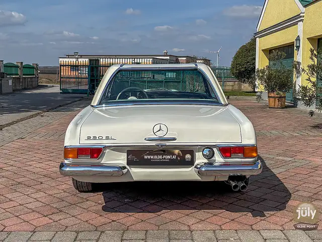 Mercedes-Benz SL 230 Pagode | 1967 | Motorrevision | Hardtop Ansicht 10