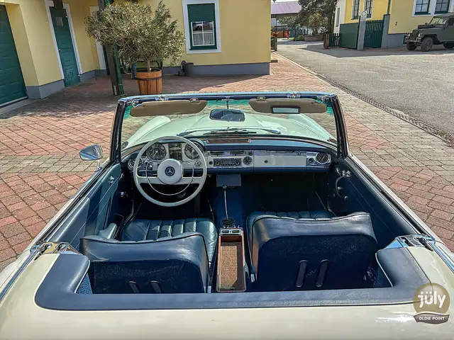 Mercedes-Benz SL 230 Pagode | 1967 | Motorrevision | Hardtop Ansicht 12