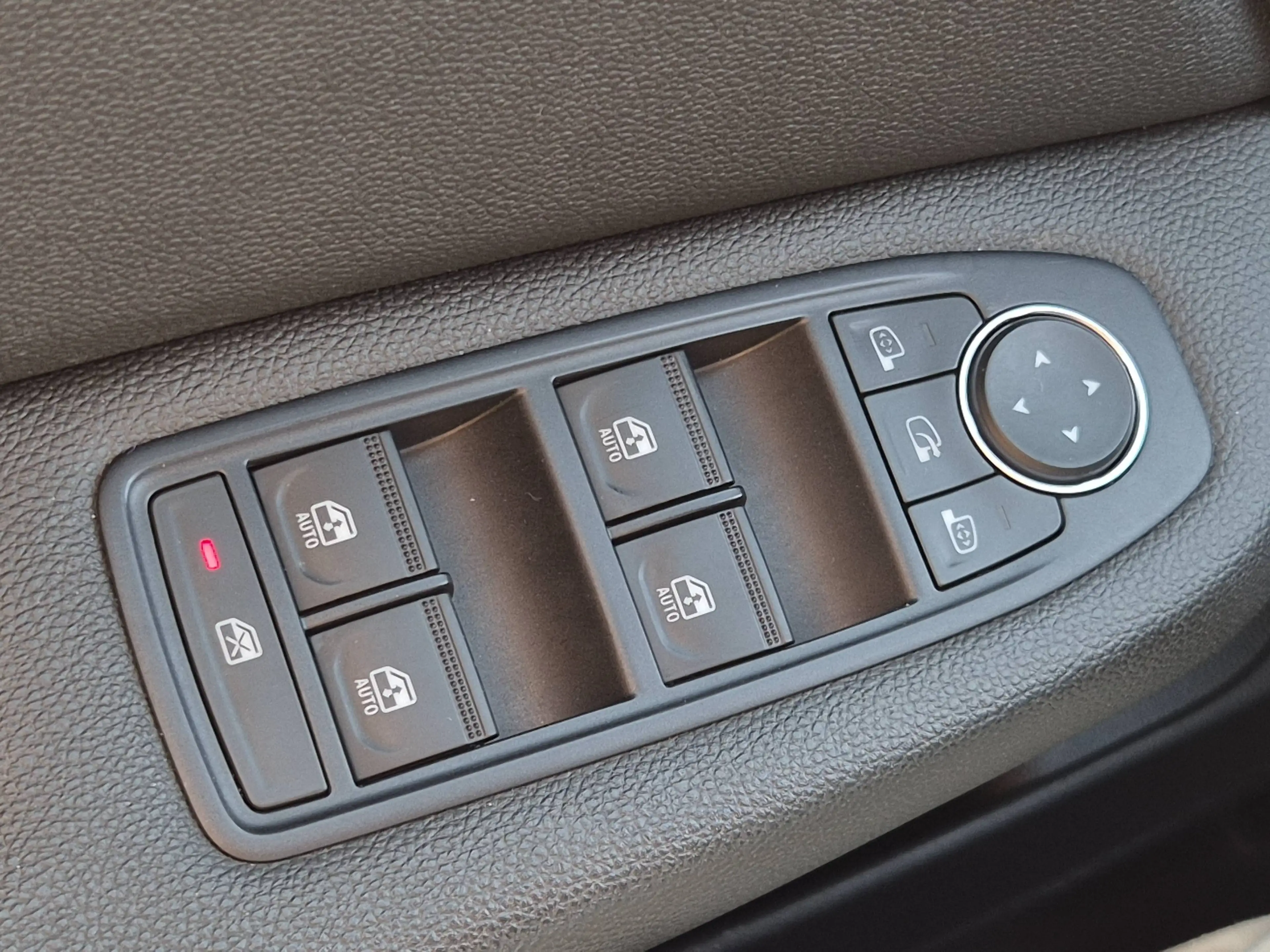 Renault Clio Clio 1.0 TCe Intens X-Tronic GPF (EU6D) — photo 5